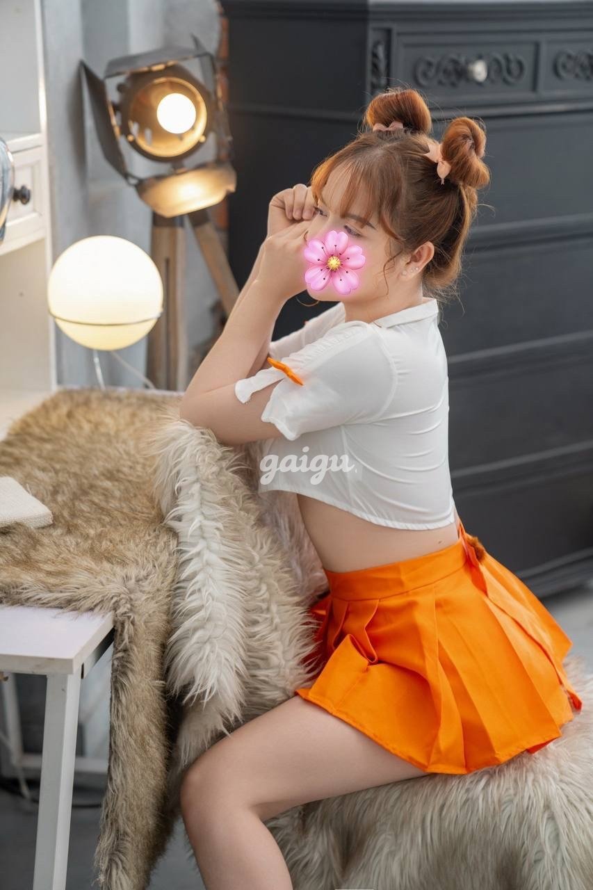QUỲNH KEM DÂM ĐÃNG SIÊU SAO BJ CHUẨN NGON