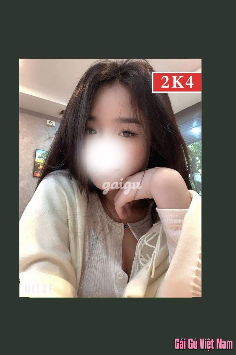 SIÊU PHẨM 2K4 Hải Yến – Lần Đầu Xuất Hiện Trên Sân Chơi Phục Vụ AE