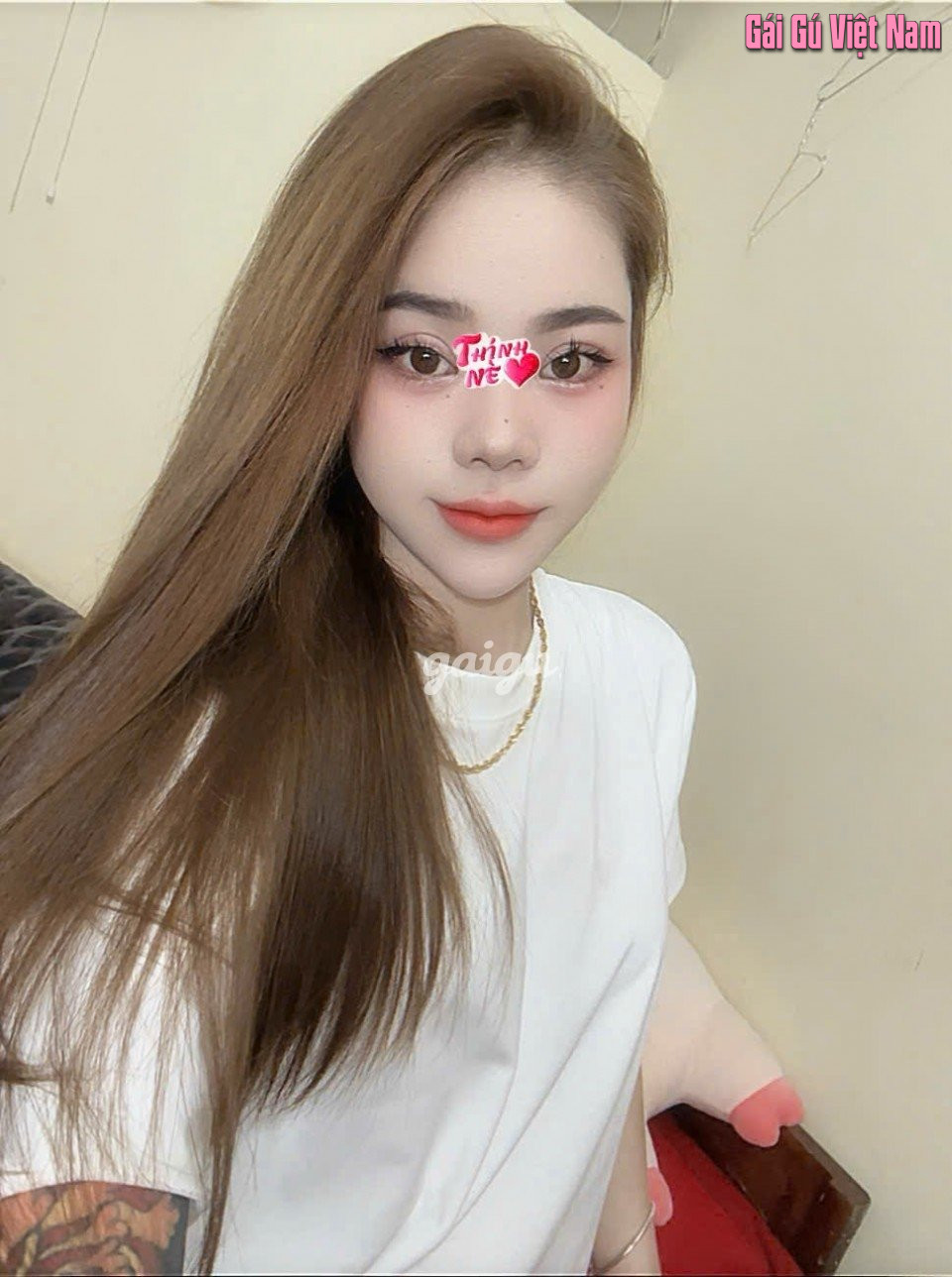 Thuỳ Linh 2005 – Em Gái Non Tơ Lần Đầu Đi Làm !